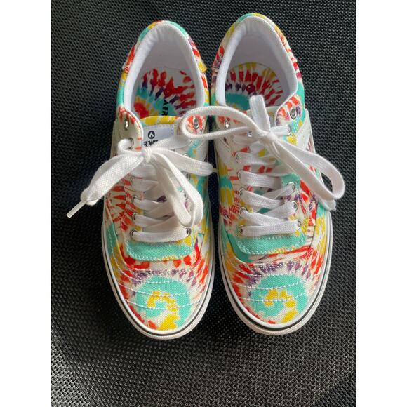 Airwalk Tie Dye Shoes 5.5M 7.5W Like new condition - Picture 12 of 16